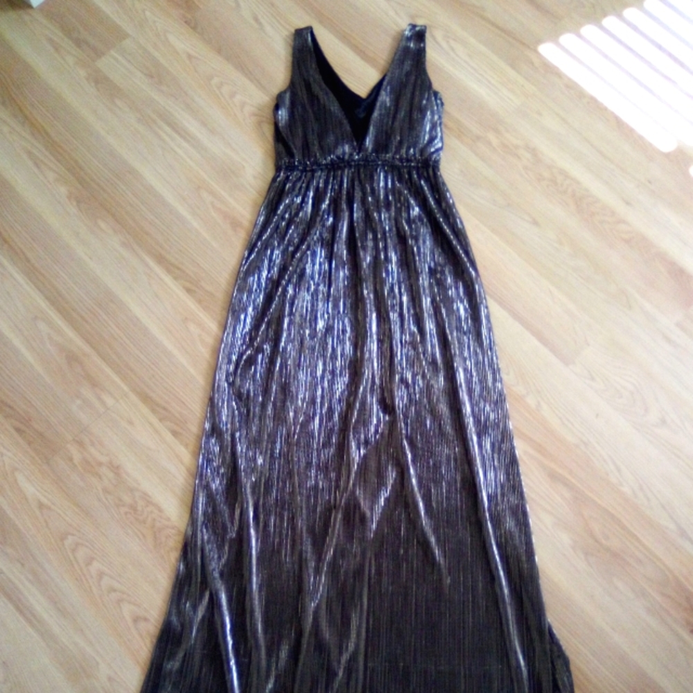 BCBGeneration metalic pleated dress - Picture 6 of 8